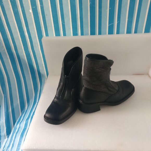 Vintage Genuine Real Leather Front zipper lined boot 6 made in canada - Picture 9 of 9